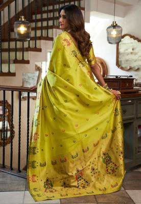 Parrot silk blend banarasi saree with unstitched blouse piece 4