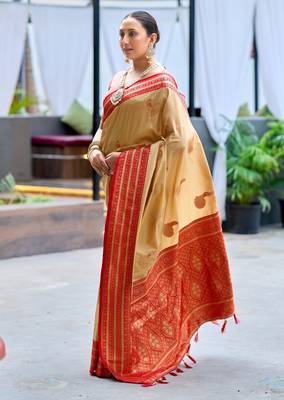 Cream red silk blend with woven saree with unstitched blouse piece 3