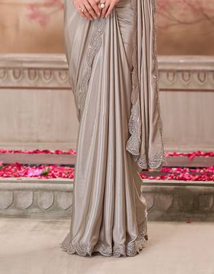 Silver soft silk blend embroidered saree with unstitched blouse piece 3