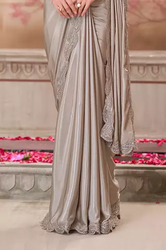 Silver soft silk blend embroidered saree with unstitched blouse piece