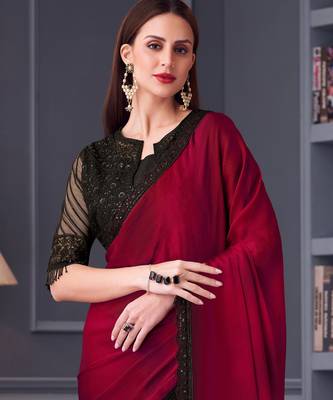 Magenta chiffon embroidered saree with unstitched blouse piece 4