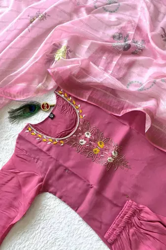 Womens new fancy premium mul chanderi kurta set