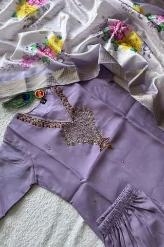 Womens new fancy premium mul chanderi kurta set