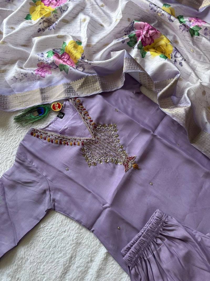 Womens new fancy premium mul chanderi kurta set