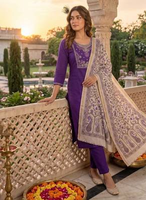 Womens fancy silk fabric kurta set 2