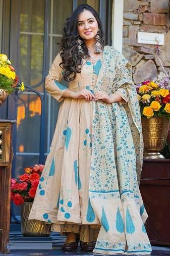 Cream muslin anarkali salwar suit