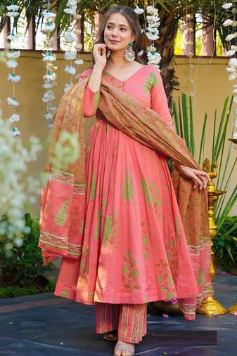 Peach muslin anarkali salwar suit