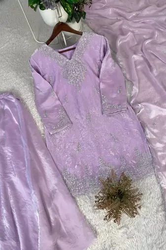 purple salwar suit dupatta