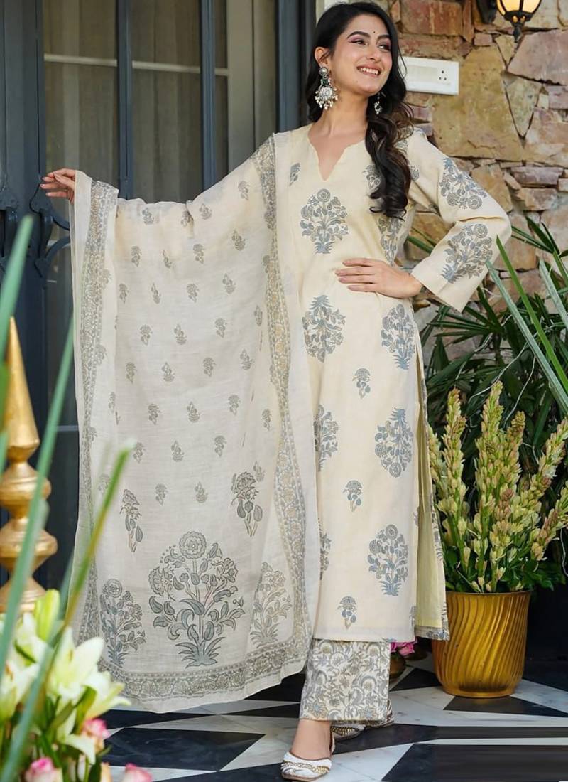 White heavy muslin salwar suit with dupatta