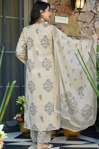 White heavy muslin salwar suit with dupatta