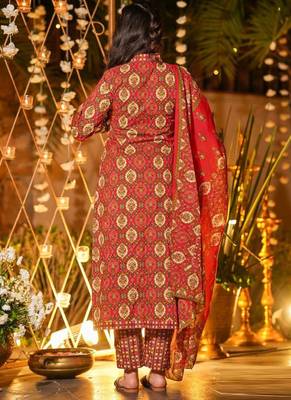 Orange heavy muslin salwar suit with dupatta 2