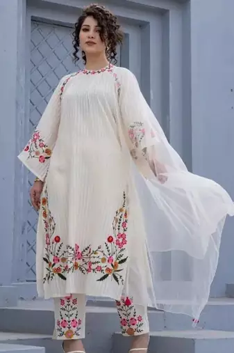 Elegant white floral embroidered cotton kurta set with net dupatta