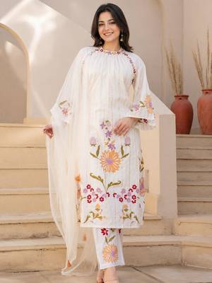 White floral embroidered cotton kurta set with net dupatta 3
