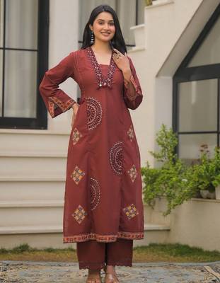 Rust maroon pure cotton a-line kurta set with applique work and mirror embroidery 5