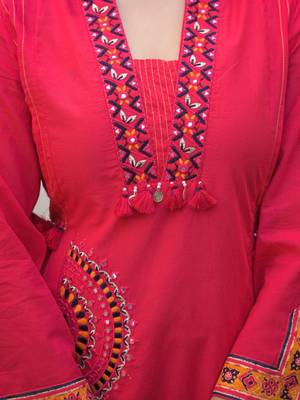 Deep rose pink pure cotton a-line kurta set with applique work and mirror embroidery 3