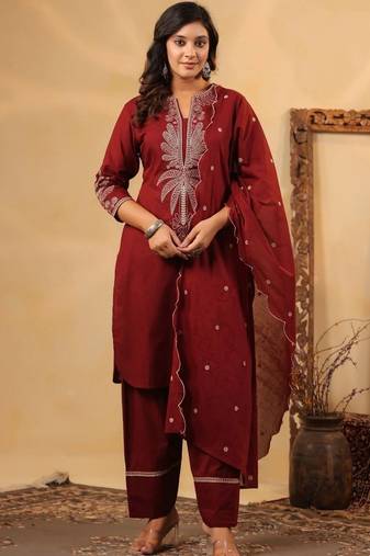 Maroon pure cotton embroidered kurta set with farsi salwar