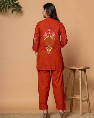 Rust pure cotton kurta pant set with floral embroidery 2