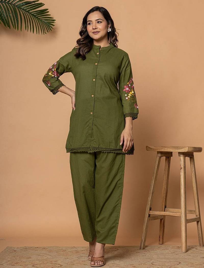 Olive green pure cotton kurta pant set with floral embroidery