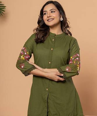 Olive green pure cotton kurta pant set with floral embroidery 3