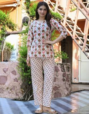 Off white cotton co-ord set with rustic floral buta print     casual wear 3