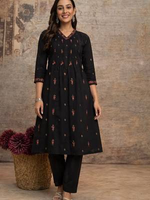 Black mul cotton anarkali set with floral embroidery     festive wear 3