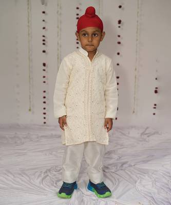 Ivory embroidered georgette kurta set 1