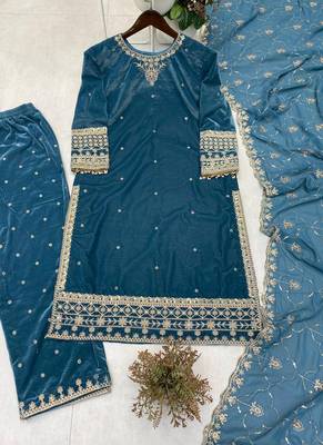 blue velvet salwar suit dupatta 2