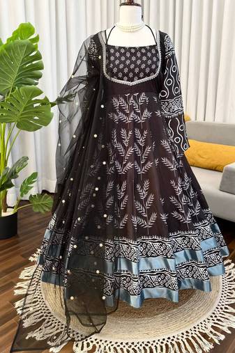 black anarkali salwar suit dupatta