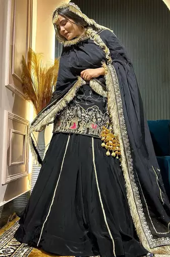 black crepe silk blend salwar suit dupatta