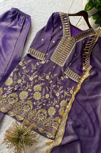 purple salwar suit dupatta