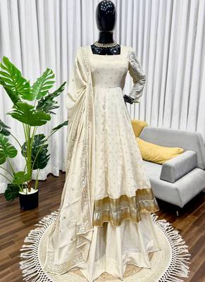 white chinon silk blend anarkali salwar suit dupatta 2