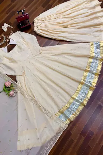 white chinon silk blend anarkali salwar suit dupatta