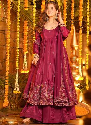 pink crepe silk blend anarkali salwar suit dupatta 1