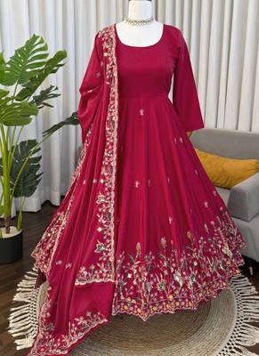 pink crepe silk blend anarkali salwar suit dupatta 2