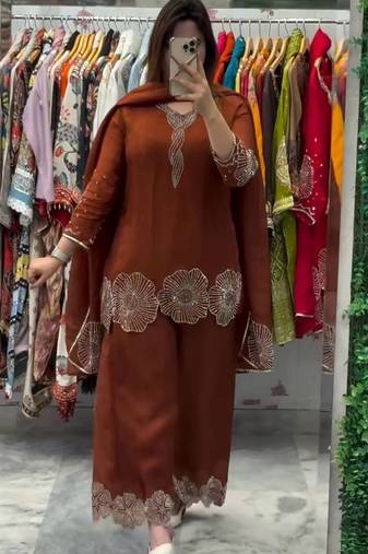 brown salwar suit dupatta