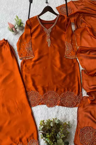 brown salwar suit dupatta