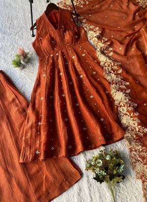 brown anarkali salwar suit dupatta 3