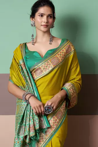 Elegant patola silk blend saree 