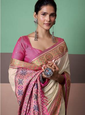 Elegant patola silk blend saree  3