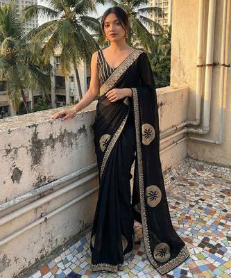 Women's embroidered silk blend saree 1