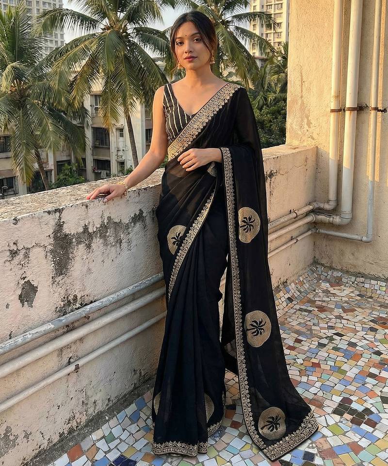 Women's embroidered silk blendsaree