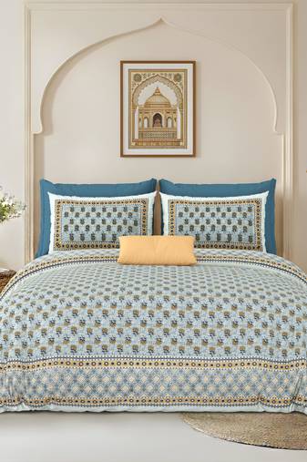 bedsheet with pillow covers for home & bedroom use