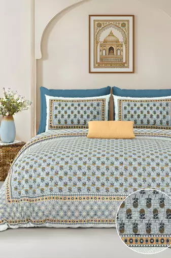 bedsheet with pillow covers for home & bedroom use