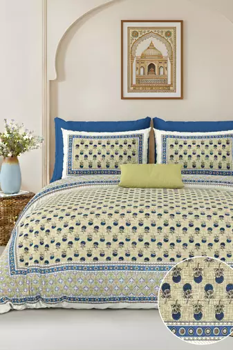 bedsheet with pillow covers for home & bedroom use