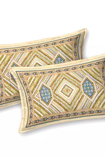 bedsheet with pillow covers for home & bedroom use