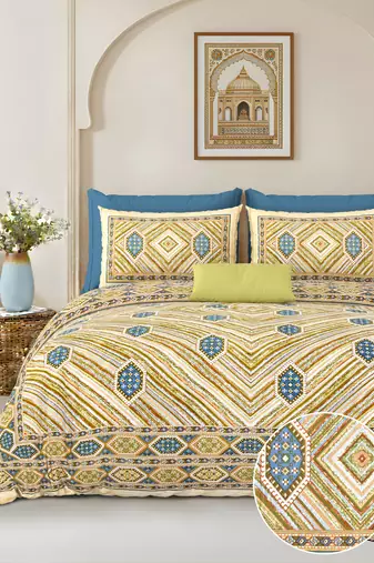 bedsheet with pillow covers for home & bedroom use