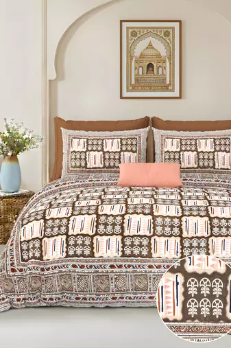 bedsheet with pillow covers for home & bedroom use