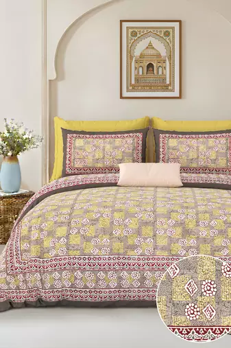 bedsheet with pillow covers for home & bedroom use