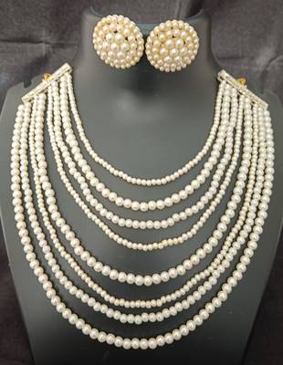 Glass pearls multi layered jewellery set with studs earrings 1