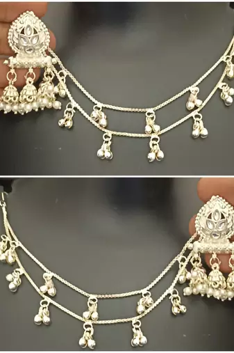Kundan studs with kaan chain